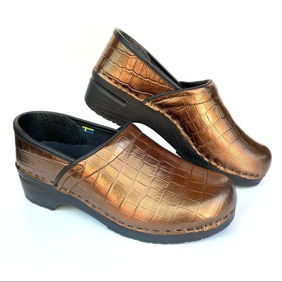 Bjork Eva Croco Embossed Metallic Bronze Leather Clogs - Picture 2 of 8